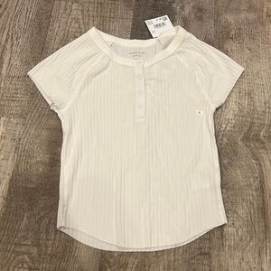 NEW WITH TAGS NEVER WORN American eagle white tee with buttons